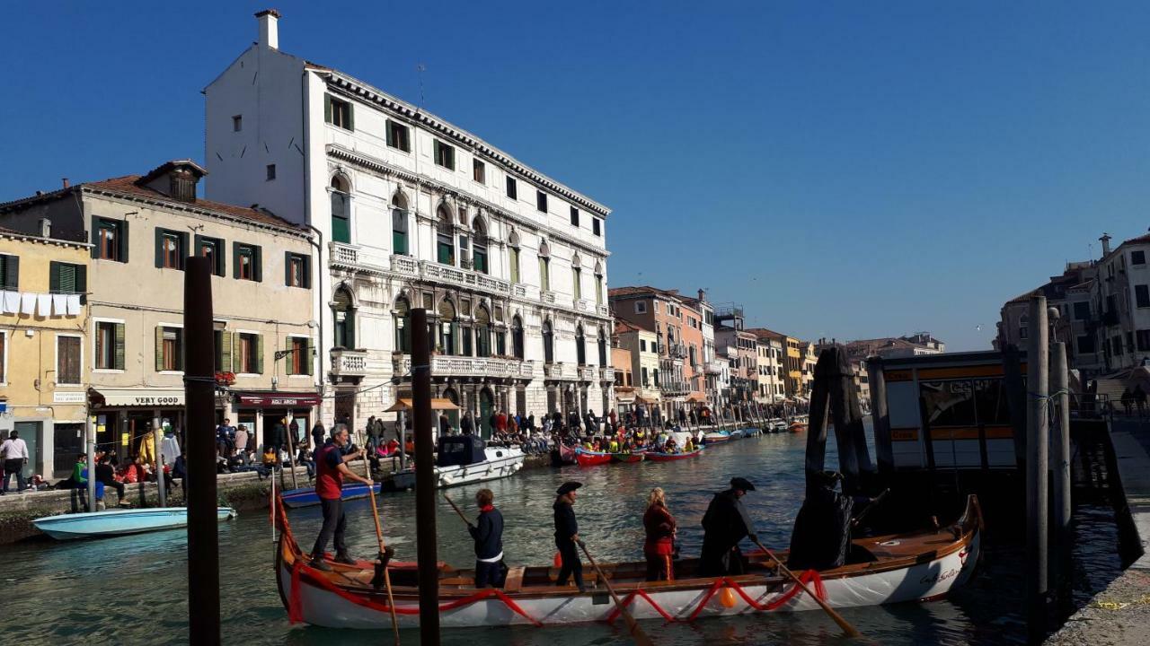 Rousseau's Venecia