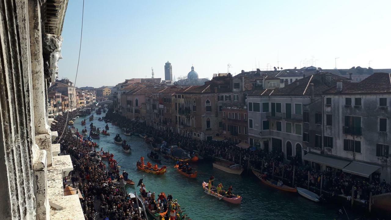 Rousseau's Apartamento Venecia